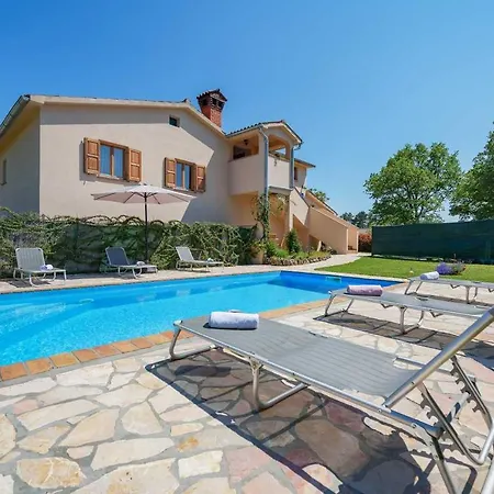 Holiday home Sadina *